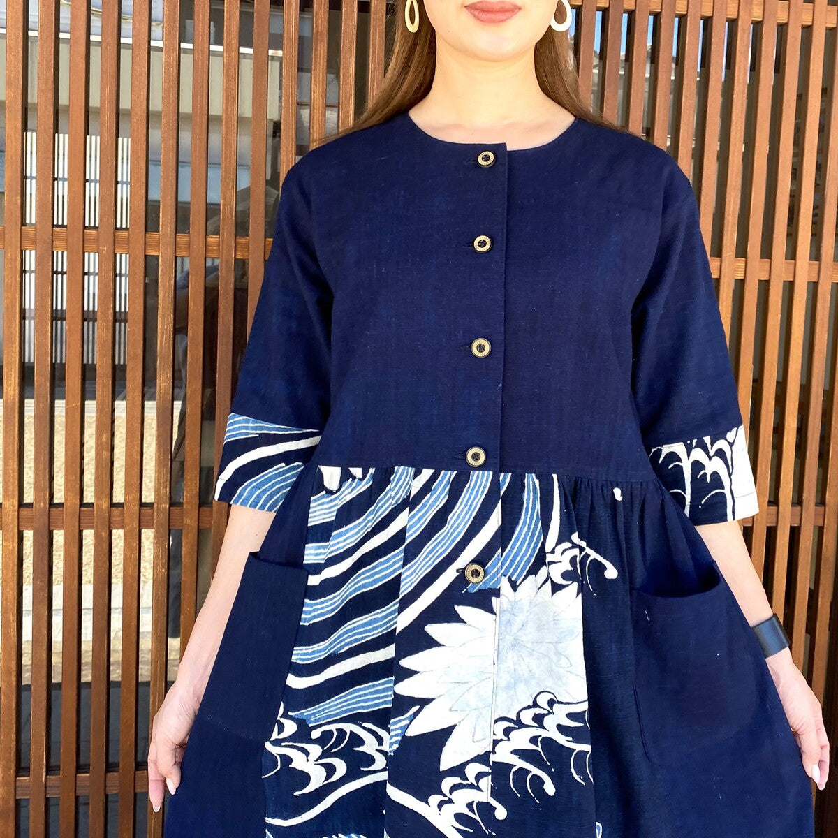 Old cloth remake dress] Made by Fukue Takagi, indigo-dyed tube