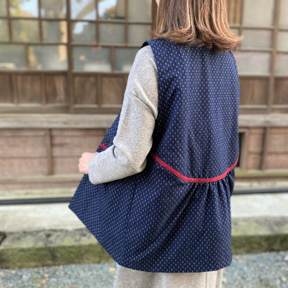 [Kurume woven cotton vest] Short jacket, light, warm, fluffy, made in Japan