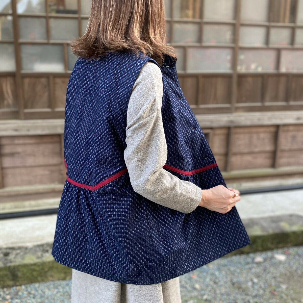 [Kurume woven cotton vest] Short jacket, light, warm, fluffy, made in Japan