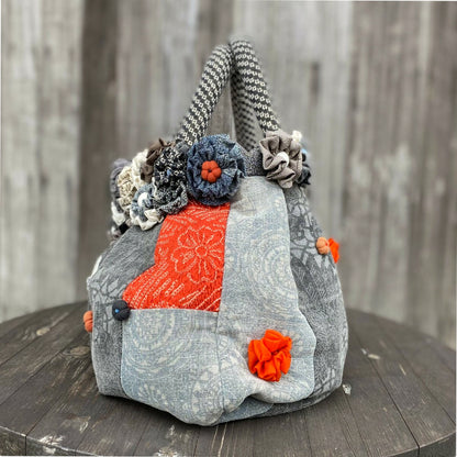 [Old cloth handbag] Old cloth, pattern dyed, Kurume kasuri, made in Japan, one-of-a-kind item by the artist, patchwork