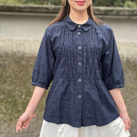 [Kurume kasuri shirring blouse] Made in Japan, literati pattern, calligraphy pattern, with collar