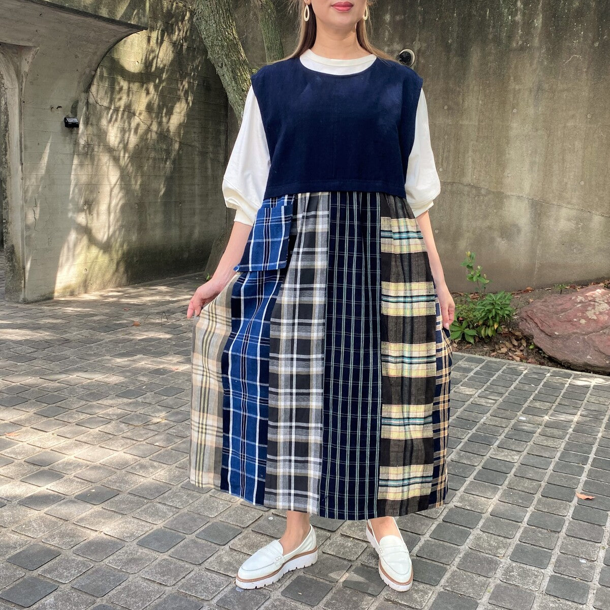 [Old Cloth Arranged Jumper Skirt] One-of-a-kind item by the artist, Kurume  Kasuri, Indigo dyed, Pongee, Plaid pattern, Sashiko