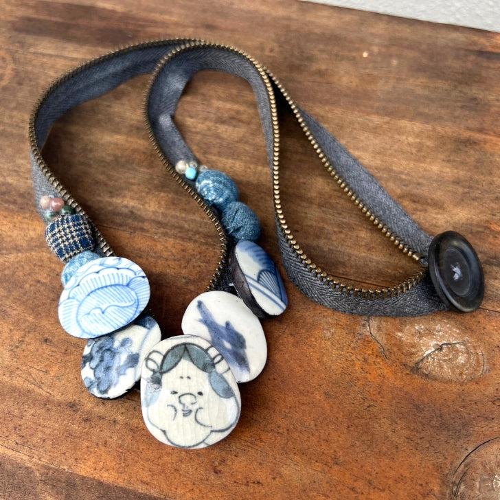 [Hand-painted pottery necklace] Hand-painted pottery button accessories