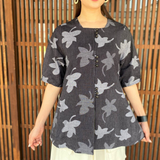 [Kurume Kasuri open front blouse] Open front, fluffy sleeves, leaf pattern