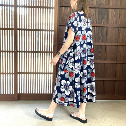 [Yukata remake dress] Floral pattern cocoon silhouette 