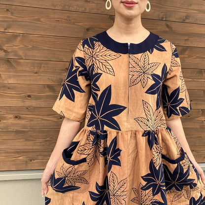 [Persimmon tanned yukata dress] Maple pattern front zipper 