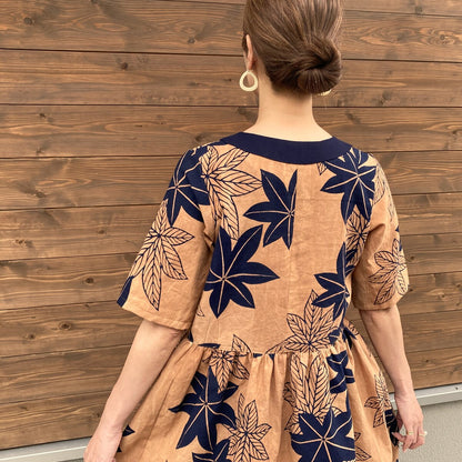 [Persimmon tanned yukata dress] Maple pattern front zipper 