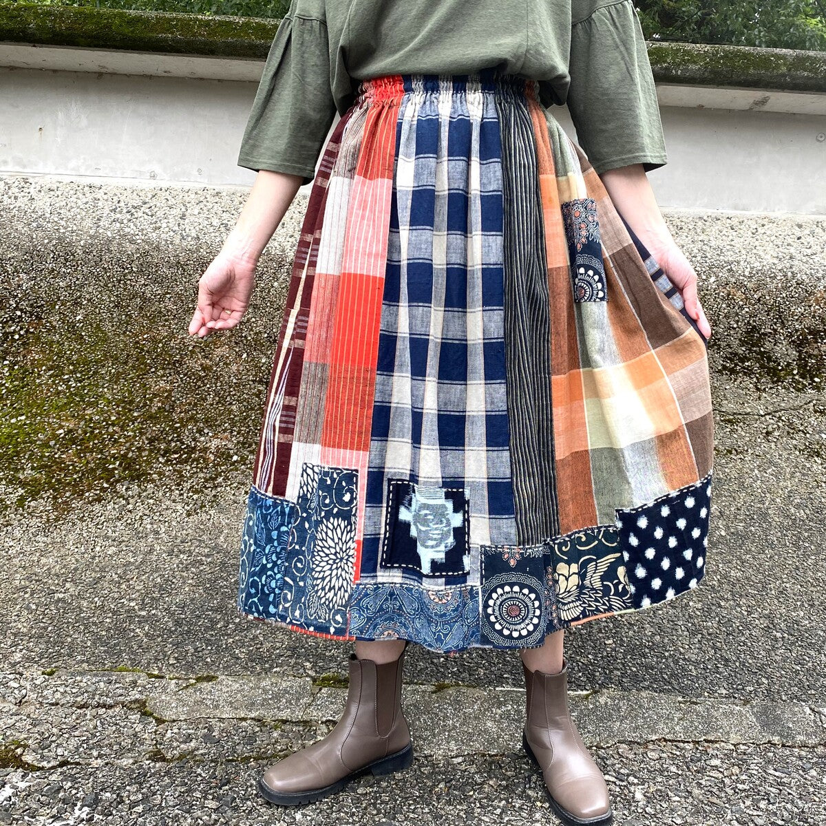 通販モール 絣 型染 藍染木綿古布４段ティアードジャンバースカート
