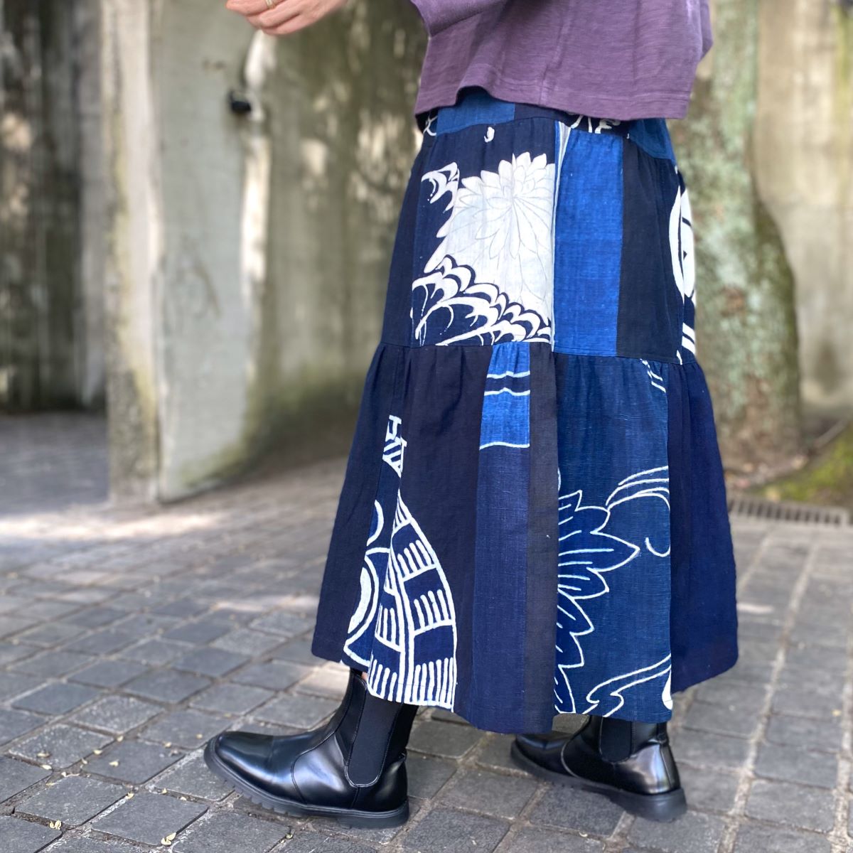 ウエスト70-95cmエスニック　モン族スカート　パッチワーク　新品　手刺繍　手織り麻生地　民族衣類