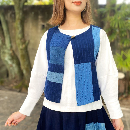 [Arranged vest with old cloth lining] Chintz sashiko, indigo dyed, quilted, pure silk 