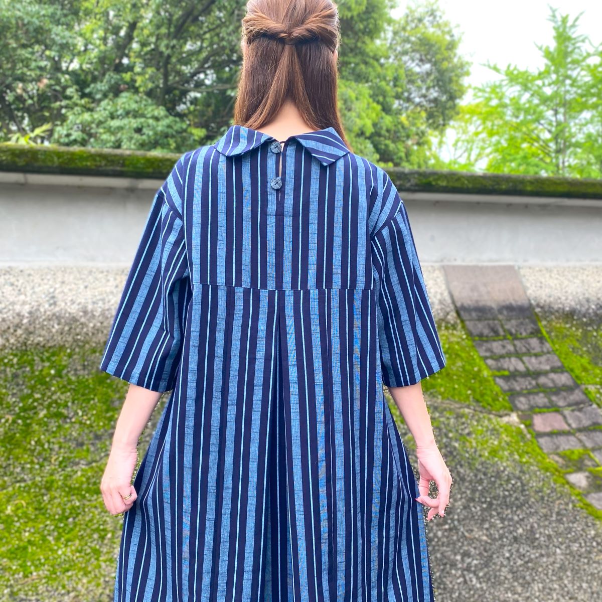 [Hand-woven Kurume Kasuri back collar dress] Japanese pattern, floral pattern, 3/4 sleeves, big silhouette 