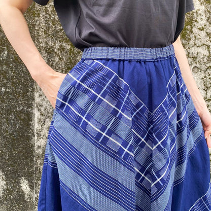 Giemon [Kurume kasuri jumper skirt Giemon 100% cotton A-line striped kasuri gradation dark blue 