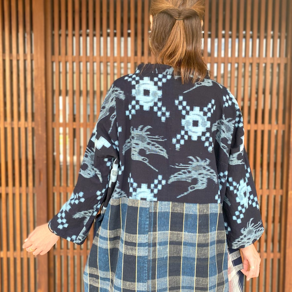 [Old cloth arrangement tunic] Indigo dyeing, stencil dyeing, sashiko 