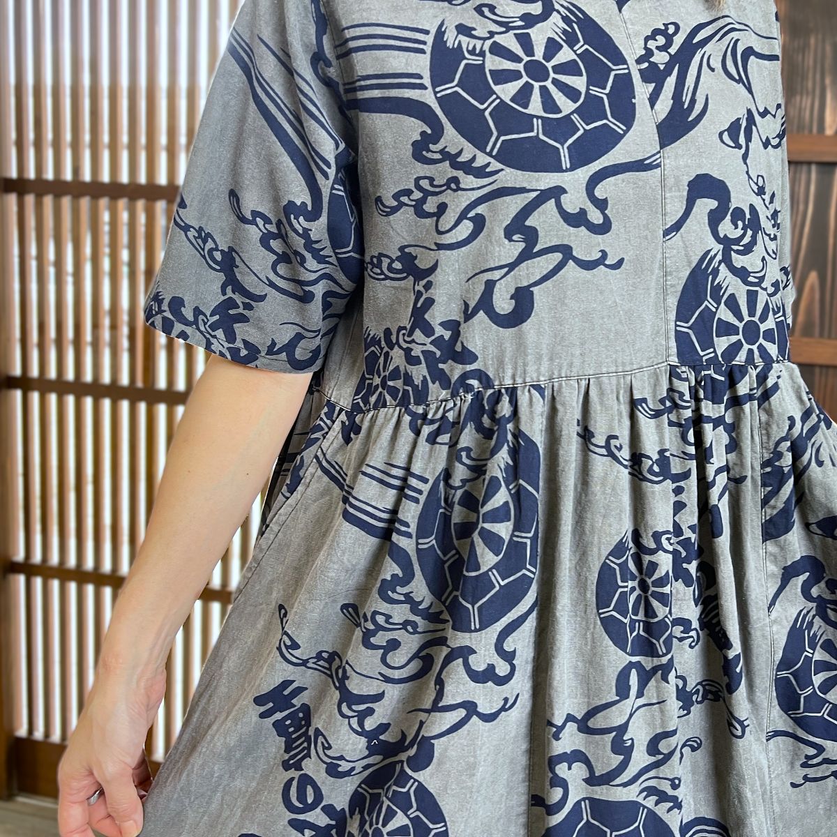 【墨染め浴衣リメイクギャザーワンピース】